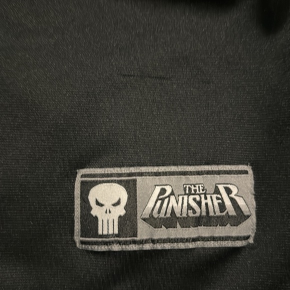 Punisher Jersey shirt.Marvel Large 42/44 - Picture 4 of 4